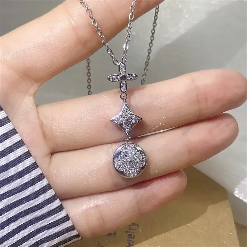 Imogen Pendant, Imogen Pendant: Imogen Pendant  Silver