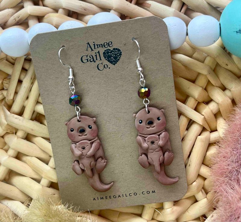 Otter Mom Dangle