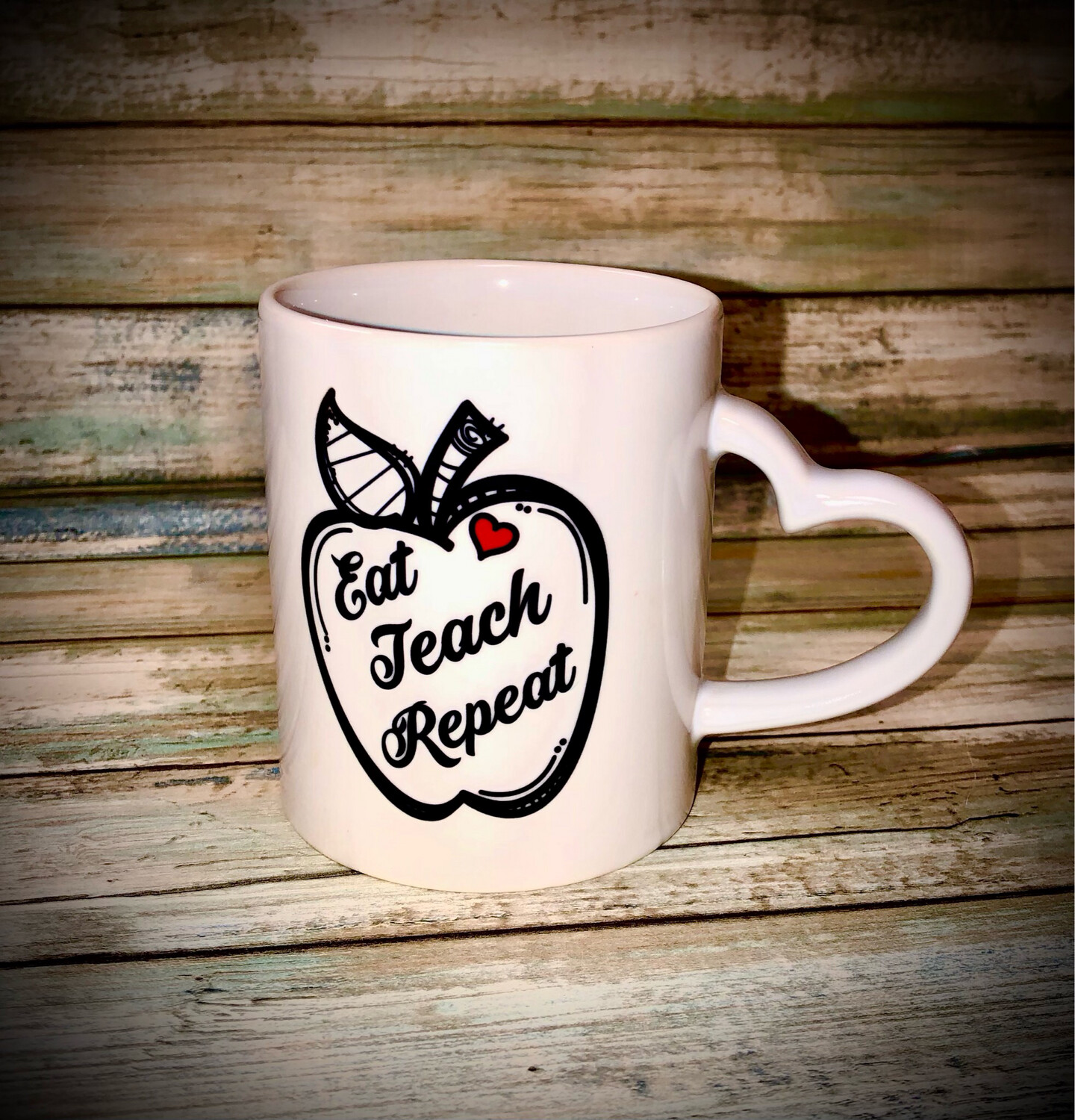 HEART HANDLE MUG