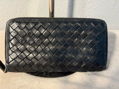 AUTHENTIC Bottega Veneta Black Leather Wallet