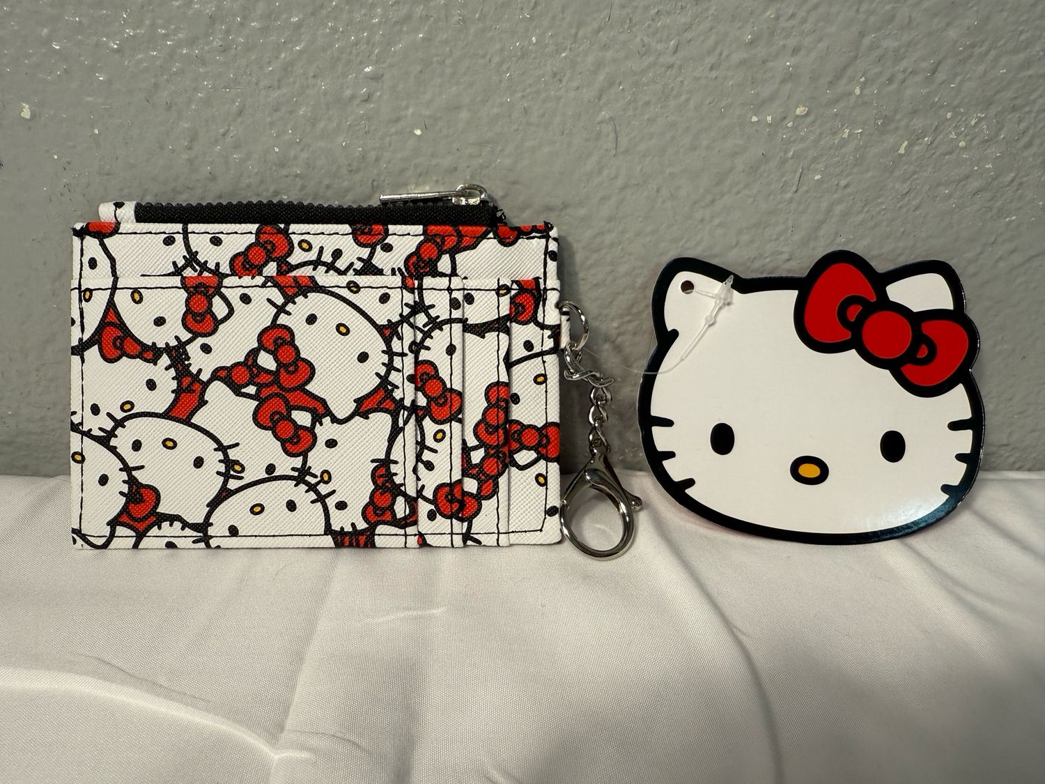 San Rio Hello Kitty Key Card Coin Wallet NWT