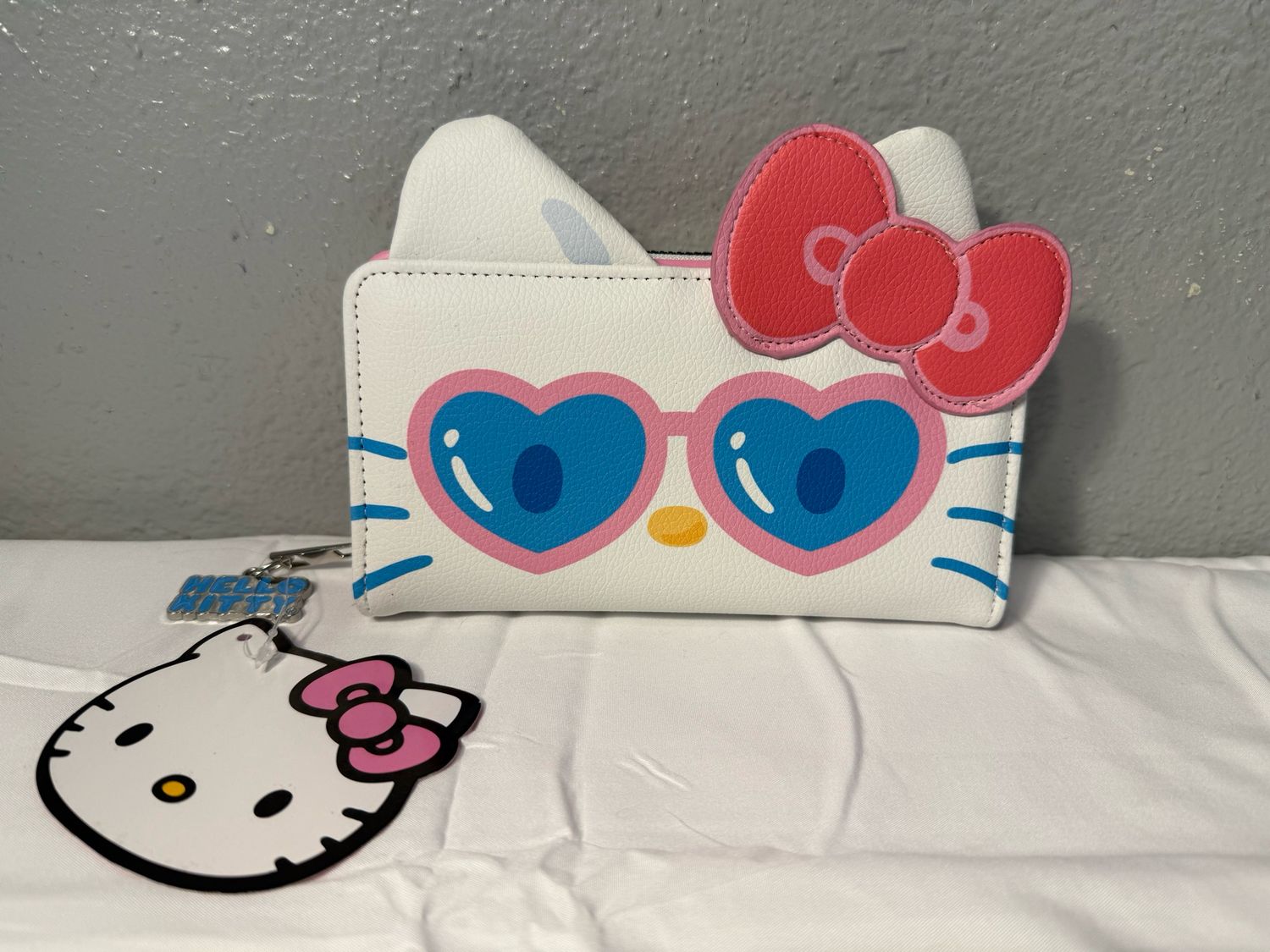 Sanrio Hello Kitty Vegan Leather Wallet NWT