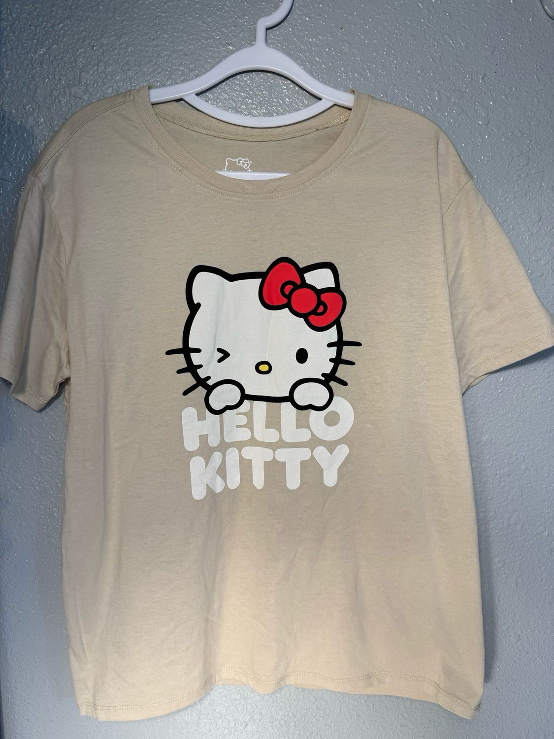 Sanrio Hello Kitty Tan T Shirt SIZE XL