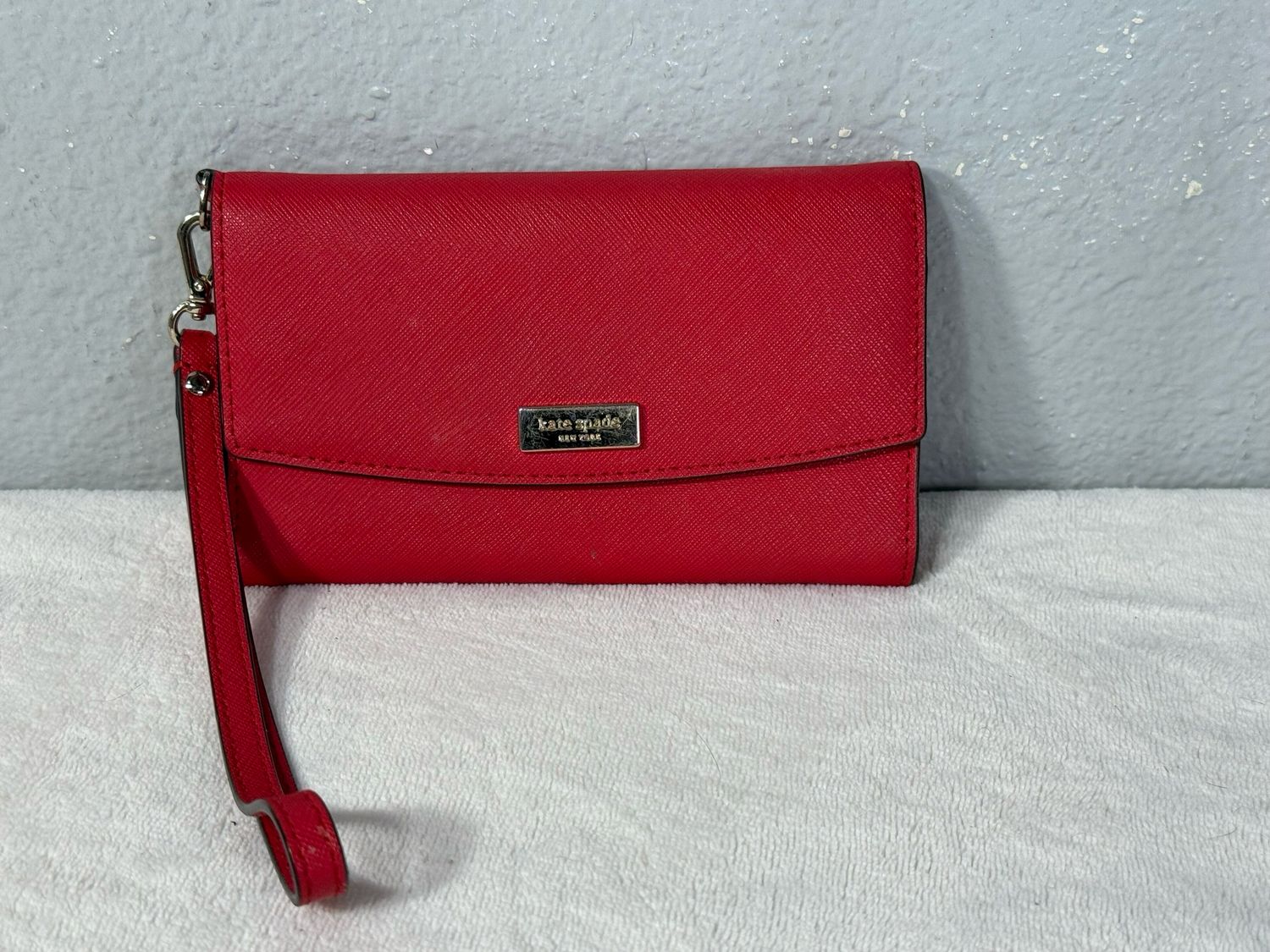 Kate Spade Cherry 🍒 Red Wristlet Wallet