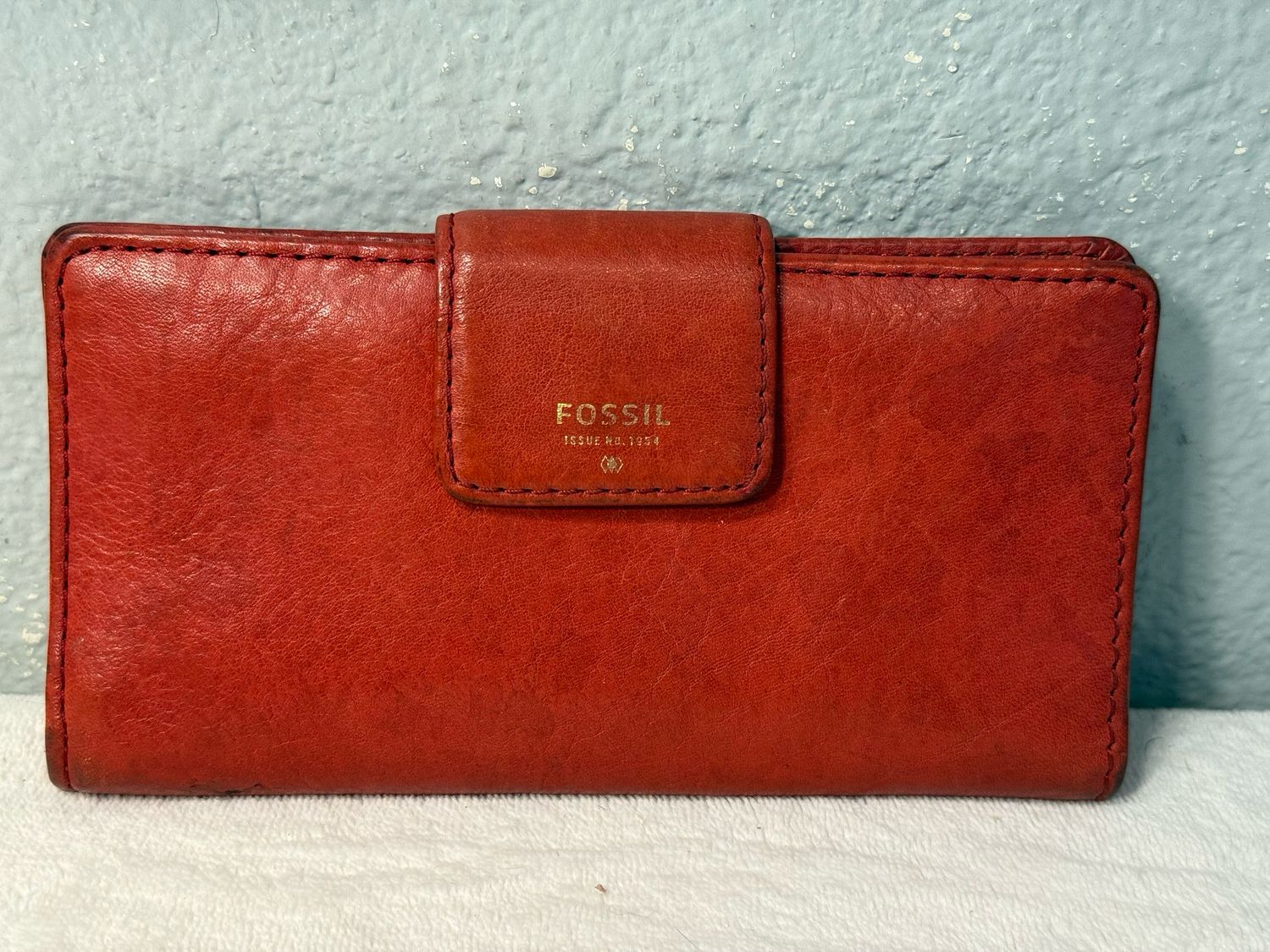 Fossil Vintage Red Leather Wallet