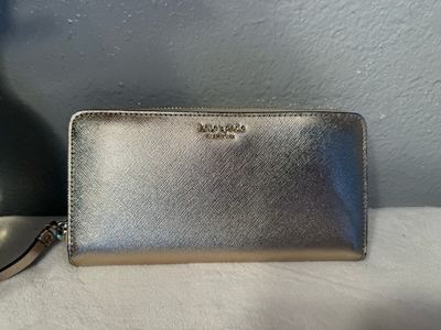 Kate Spade Silver Rose Metallic Saffiano Leather Wallet NWOT!