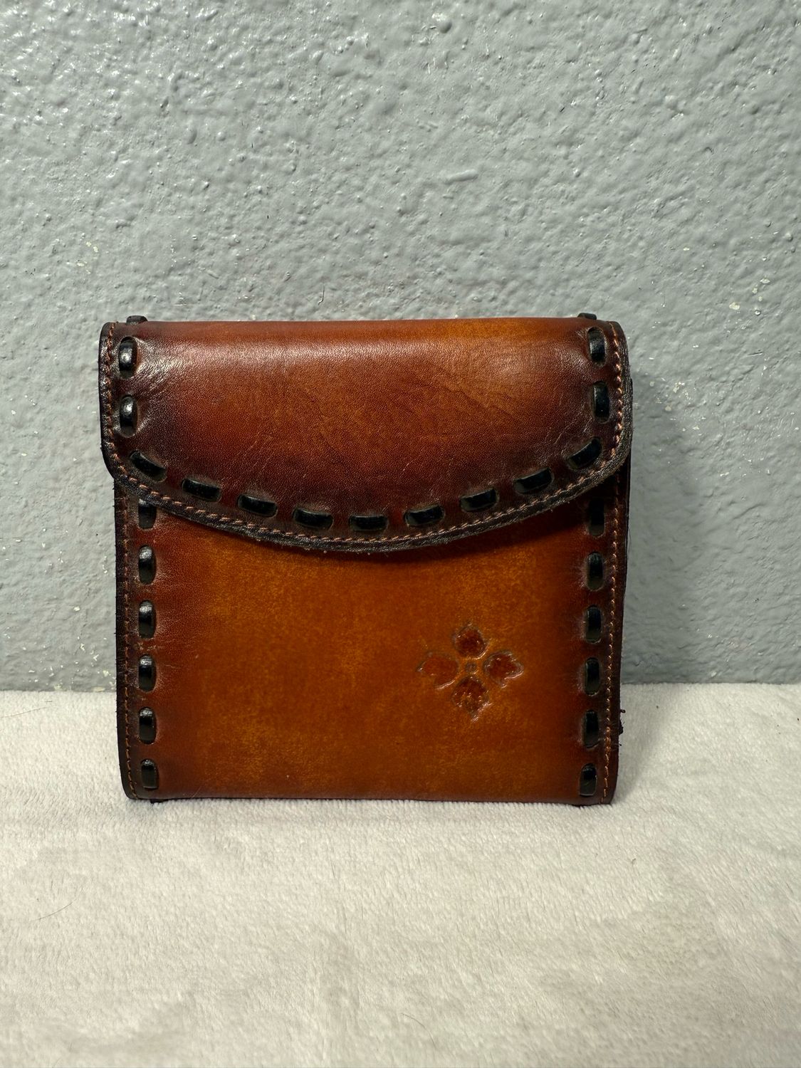 Patricia Nash Brown Leather Compact Wallet Nwot!