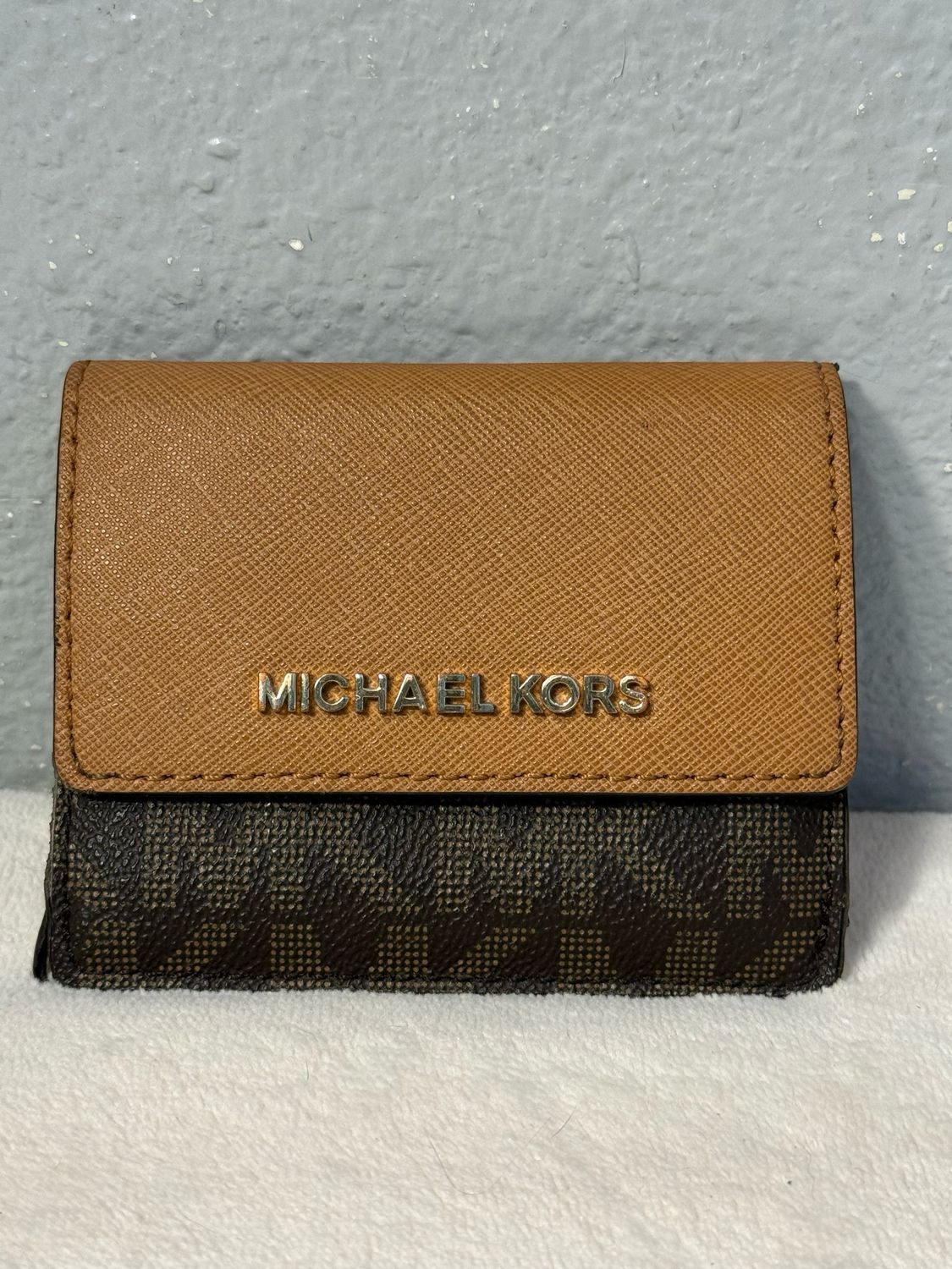 Michael Kors Two-Tone Brown Signature Saffiano, Leather Compact Wallet