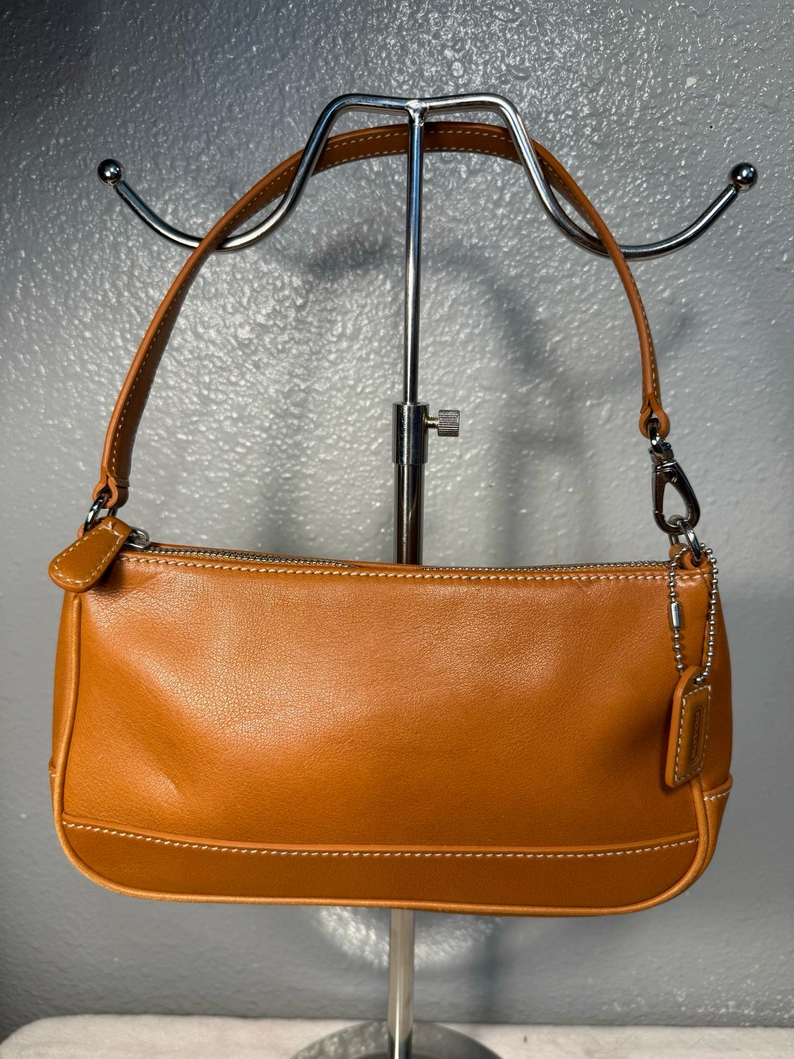 Coach Vintage Camel Leather Hamptons Baguette NWOT!