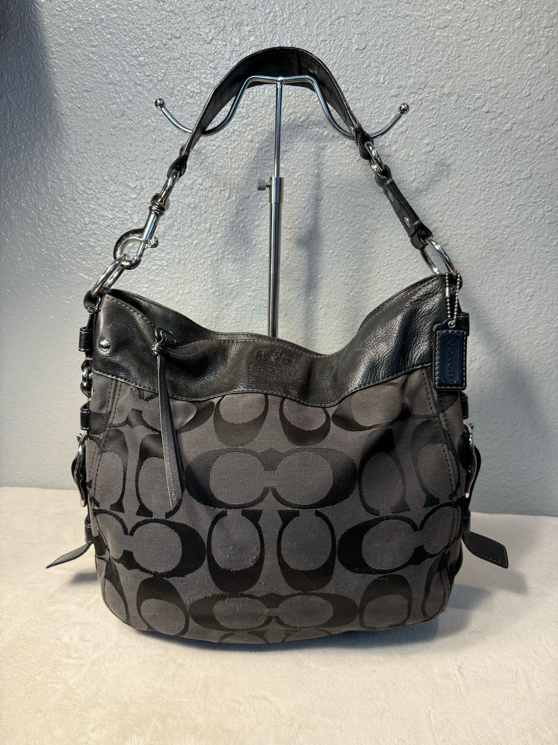 Coach Vintage Black Signature Zoe