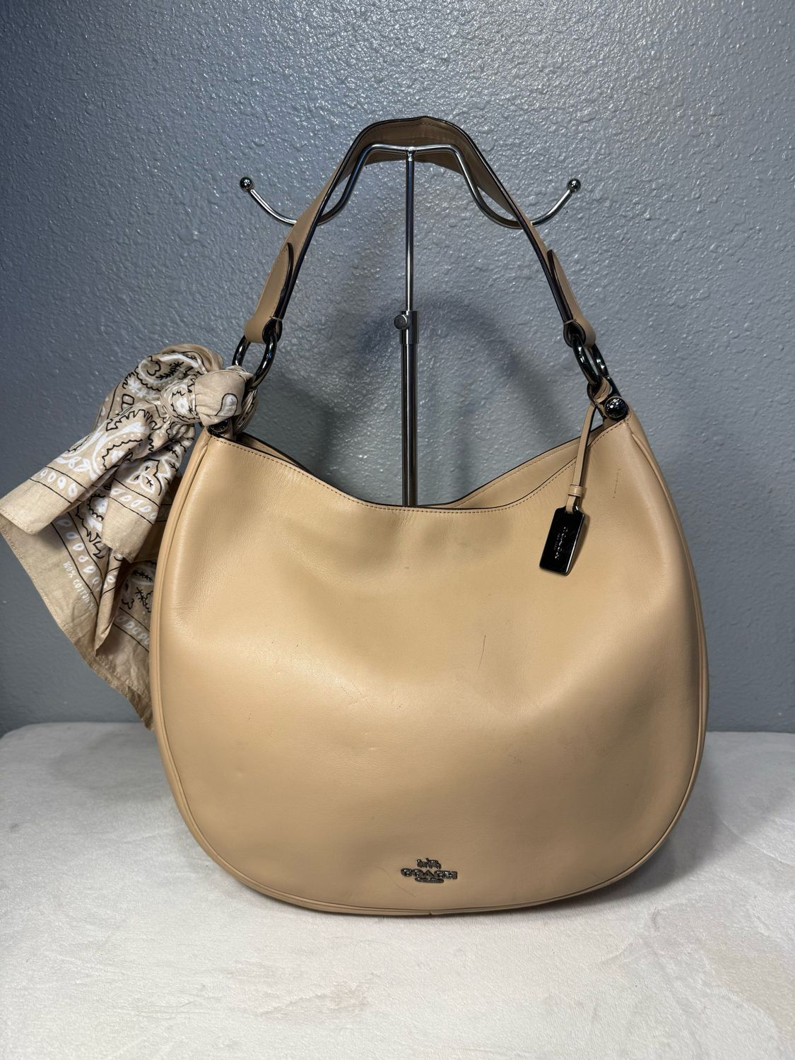 Coach Mae Tan Leather Hobo With Bandana Up To $500 On Line!