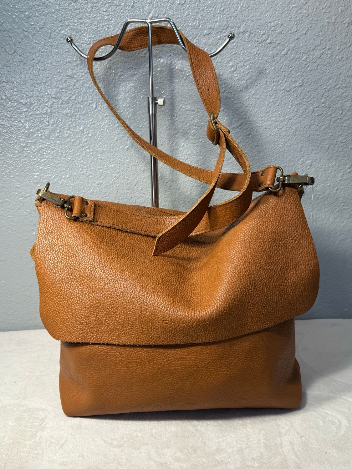 11600 Leather Goods Brown Leather Crossbody NWOT! Retails $300!