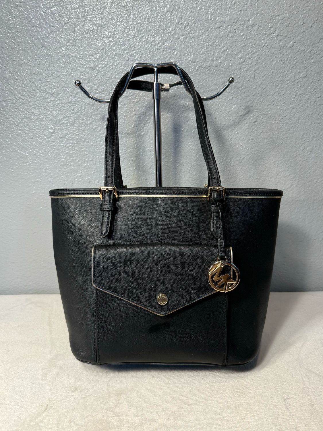 Michael Kors Specchio Black Saffiano Leather Tote LIKE NEW! $145 On eBay!
