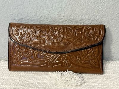 Unbranded, Vintage Brown, Leather Embossed Wallet