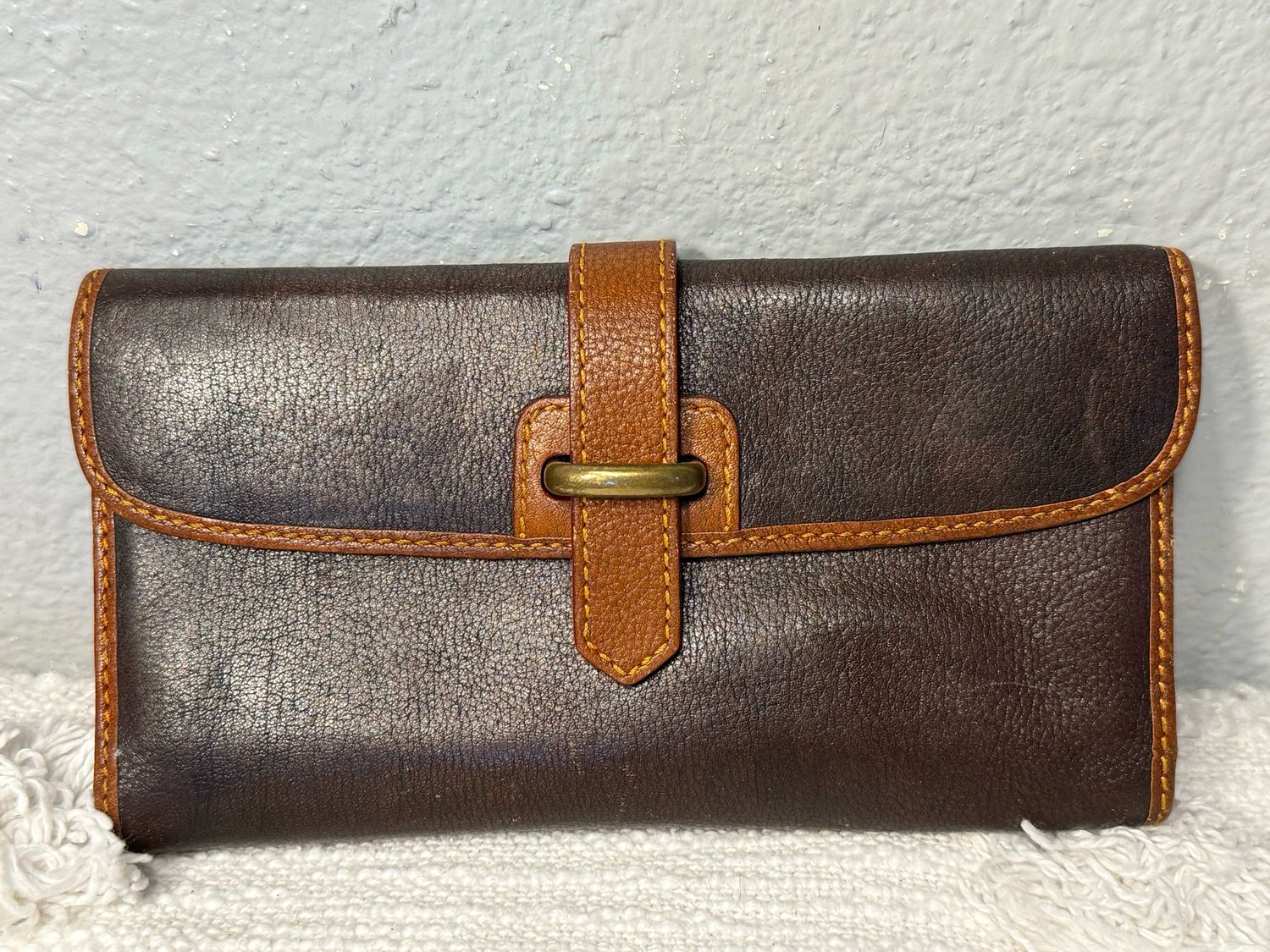 Dooney, &amp; Bourke Chocolate Brown Vintage Leather Wallet