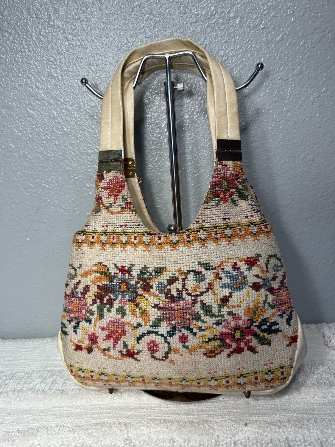 Unbranded 1950’s Vintage Framed Carpet Bag RARE FIND!
