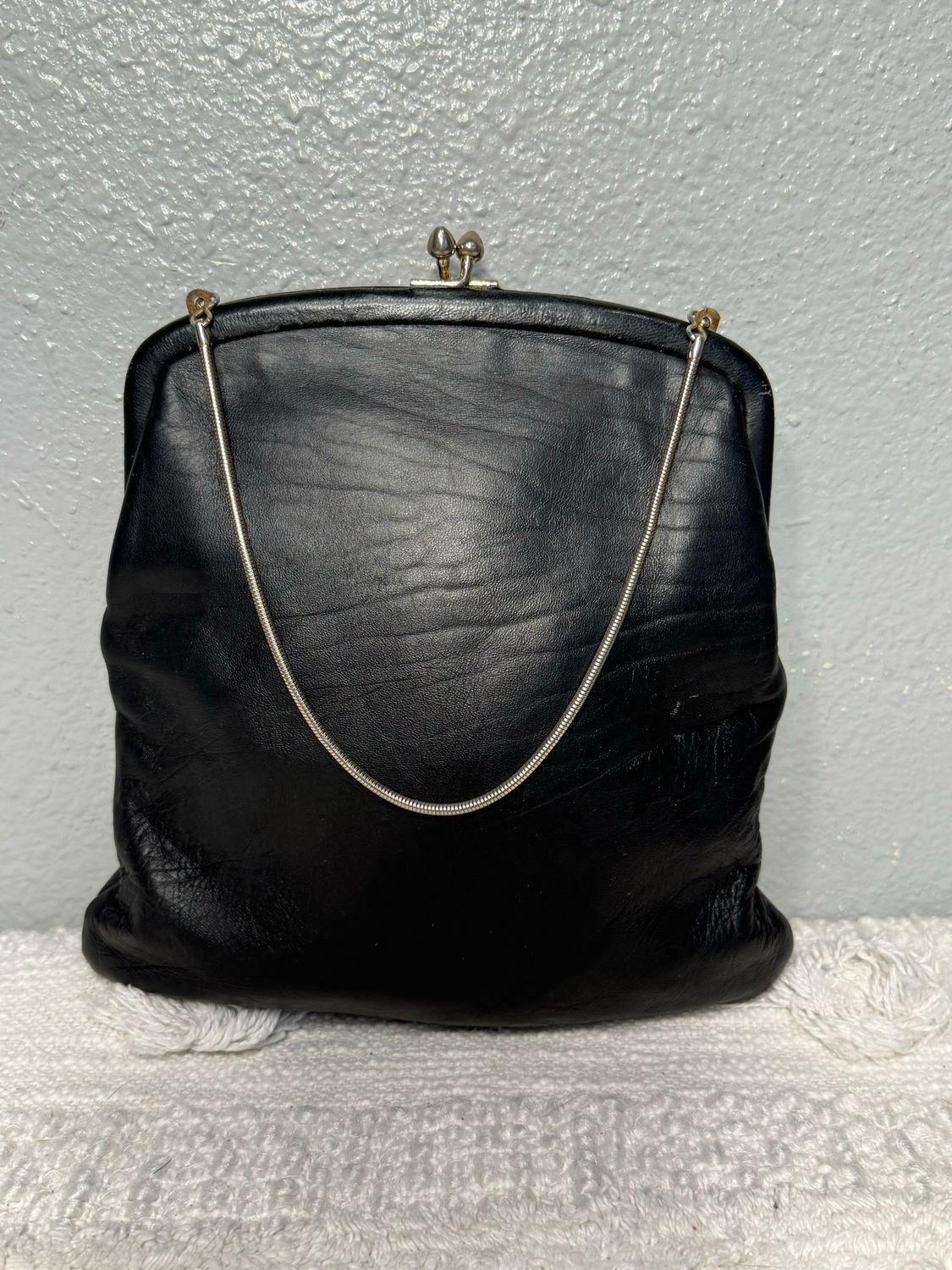 St. Thomas Vintage Black Leather Kiss Lock Clutch