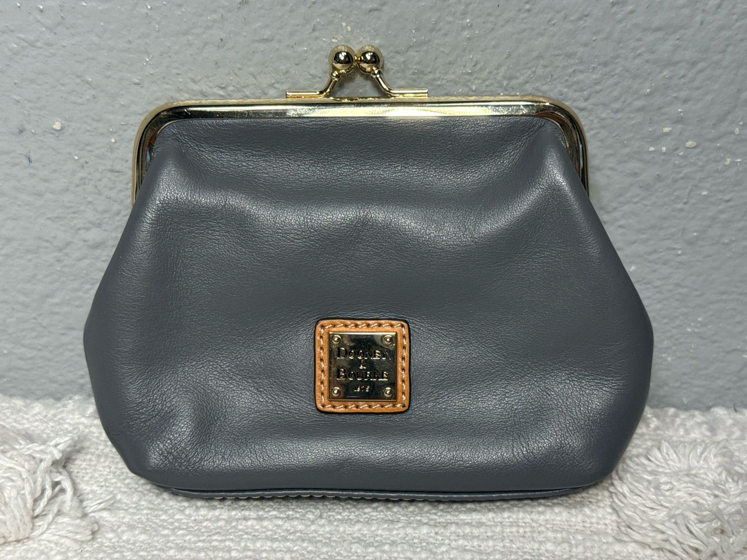 Dooney, &amp; Bourke Grey Leather Kiss Lock Card Coin Wallet NWOT!