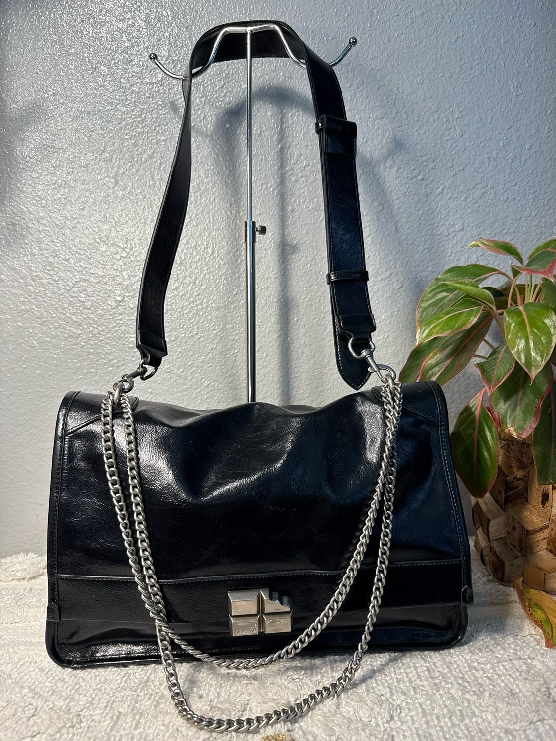 SMTING Black Leather Chocolate Bar Crossbody Or Shoulder Bag
