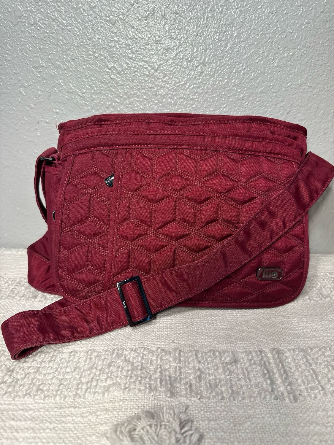 Lug Burgundy, Nylon, Quilted Wings, Crossbody Shoulder Bag Like New!