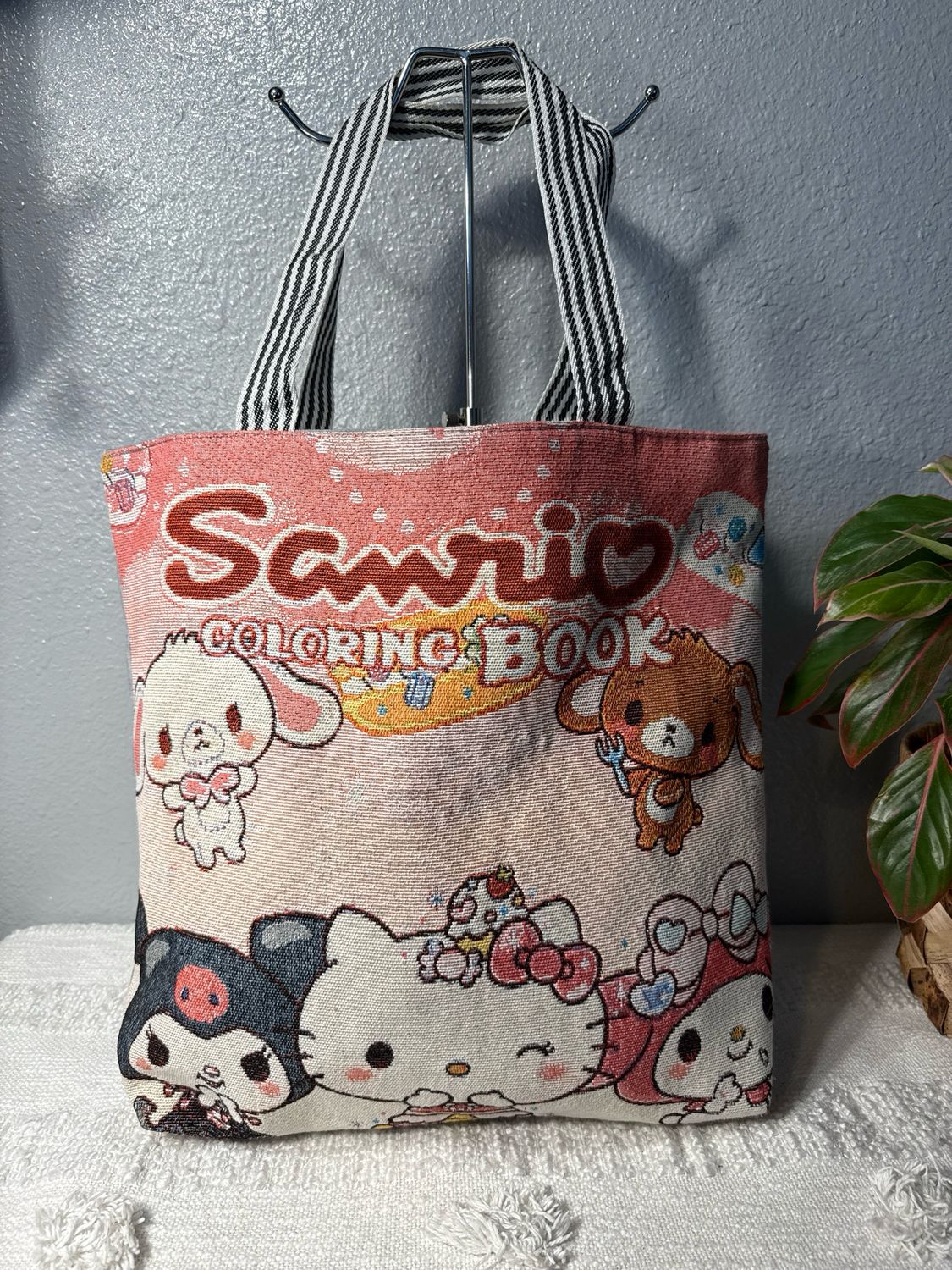 Sanrio Hello Kitty And Friends Tapestry Tote Zipper Needs Replaced