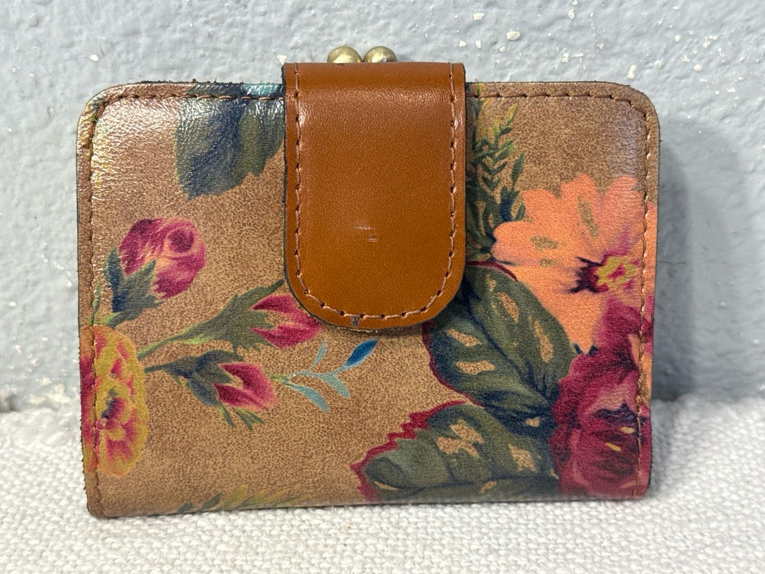Patricia Nash Floral Leather Kiss Lock, Compact Wallet, Excellent Condition!