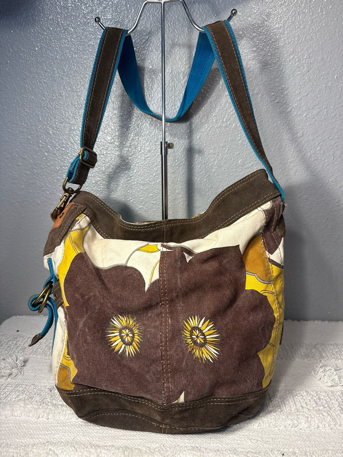Lucky Brand, Large Crossbody Or Shoulder Bag In Canvas And Suede