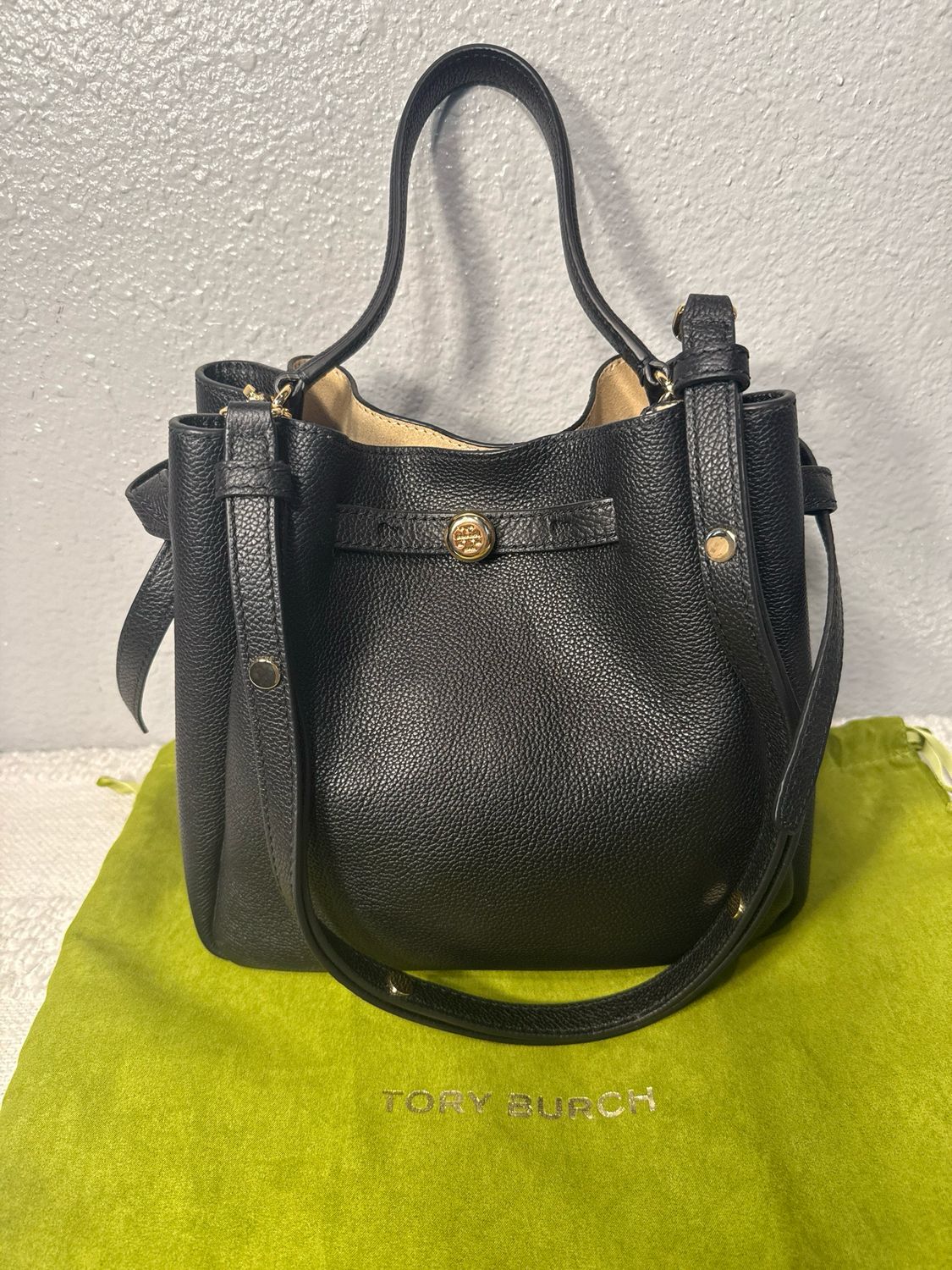 Tory Burch, Black Leather Romy Bucket Bag New Without Tags Retail $495