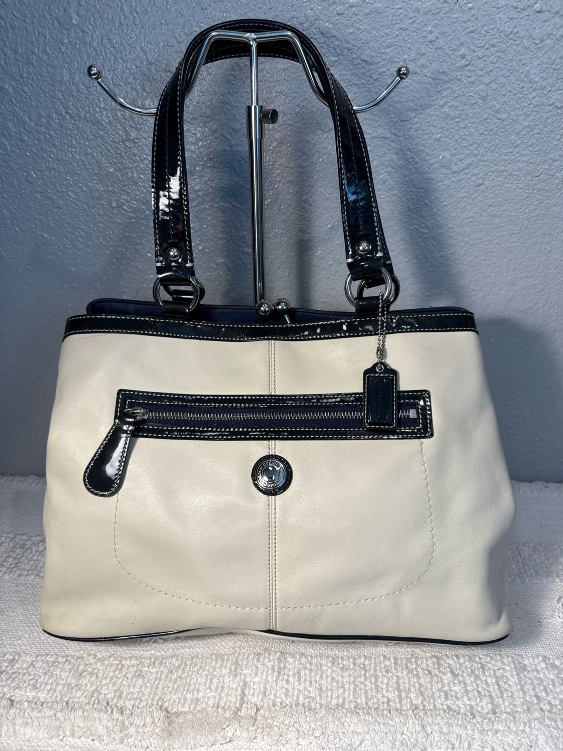 Coach, Chalk And Navy Leather Kiss Lock Shoulder Bag