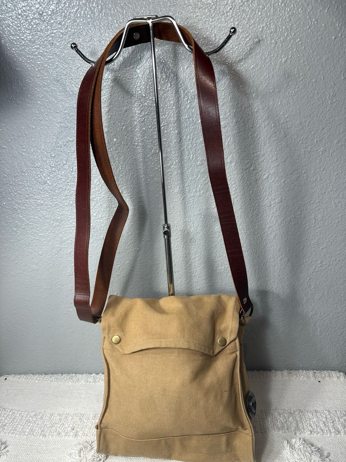 Magnoli Clothier Tan Canvas And Leather Crossbody NWOT!