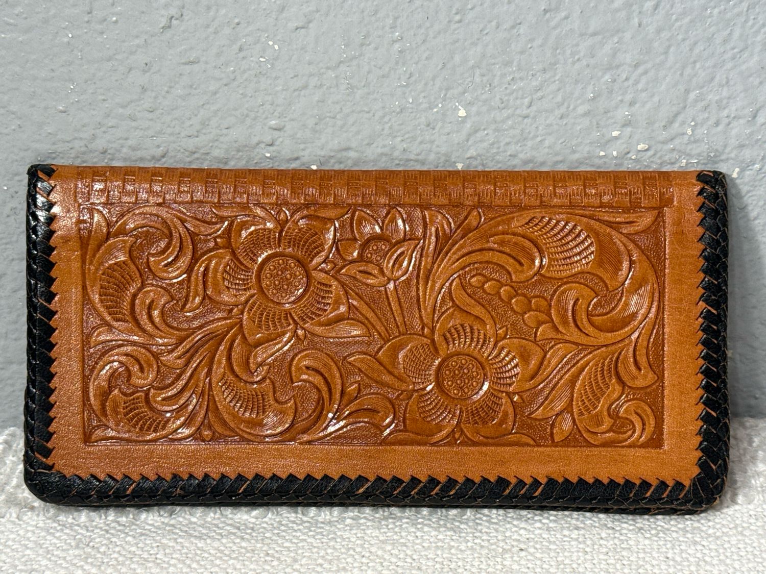 Unbranded, Vintage Embossed, Leather Wallet