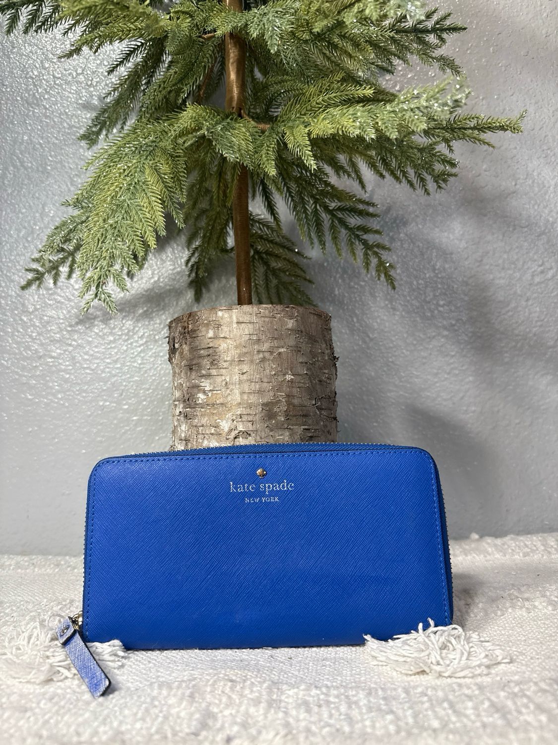 Kate Spade Blue Saffiano Leather Wallet Like New!