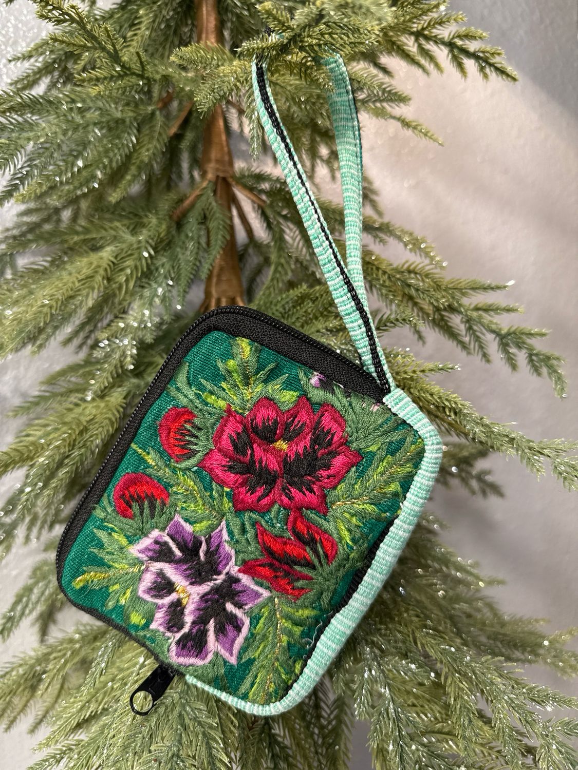 Artisan Embroidered Floral Wristlet Wallet NWOT!