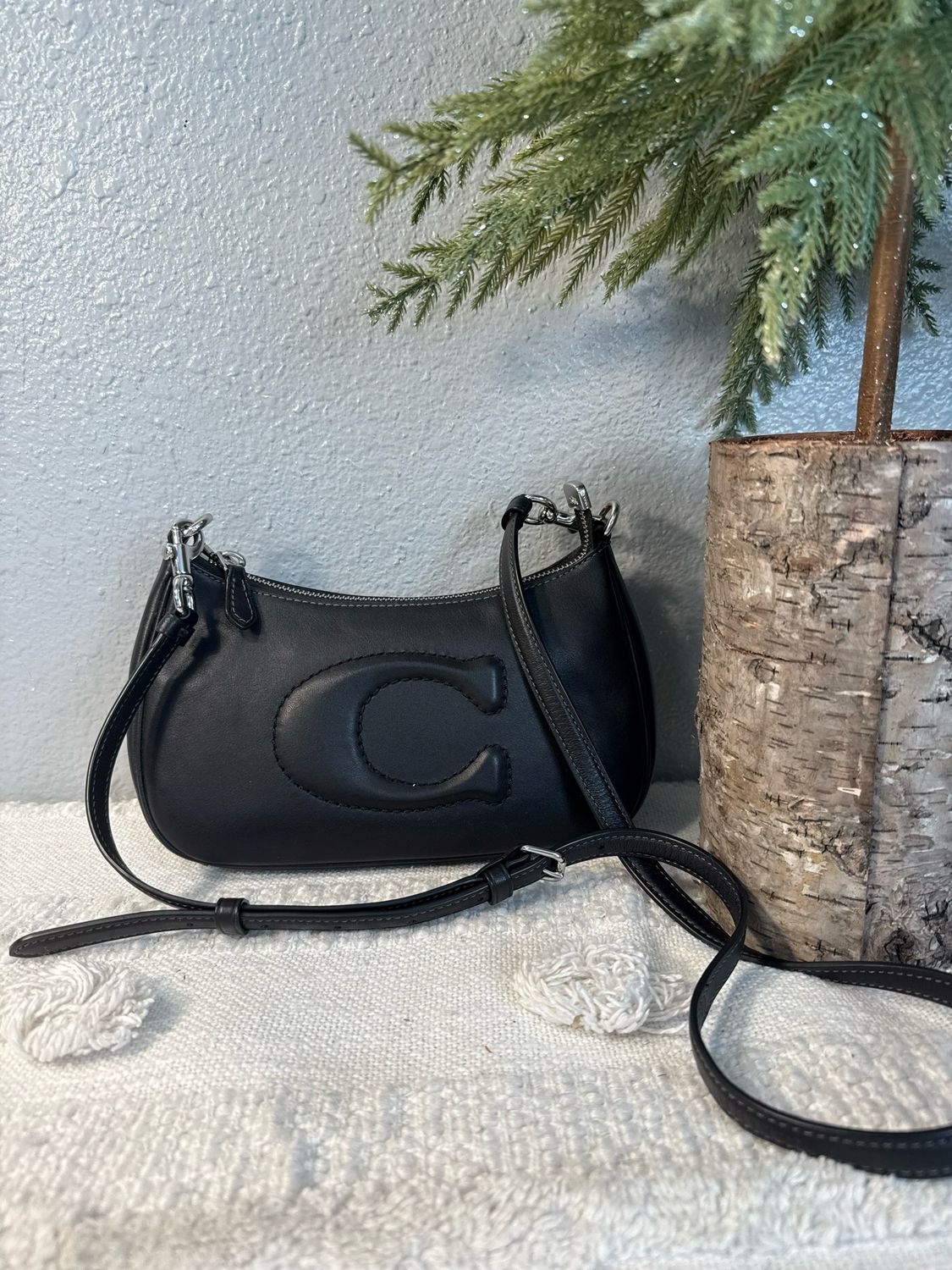 COACH Black Leather Debossed C Crossbody Bag Like New!