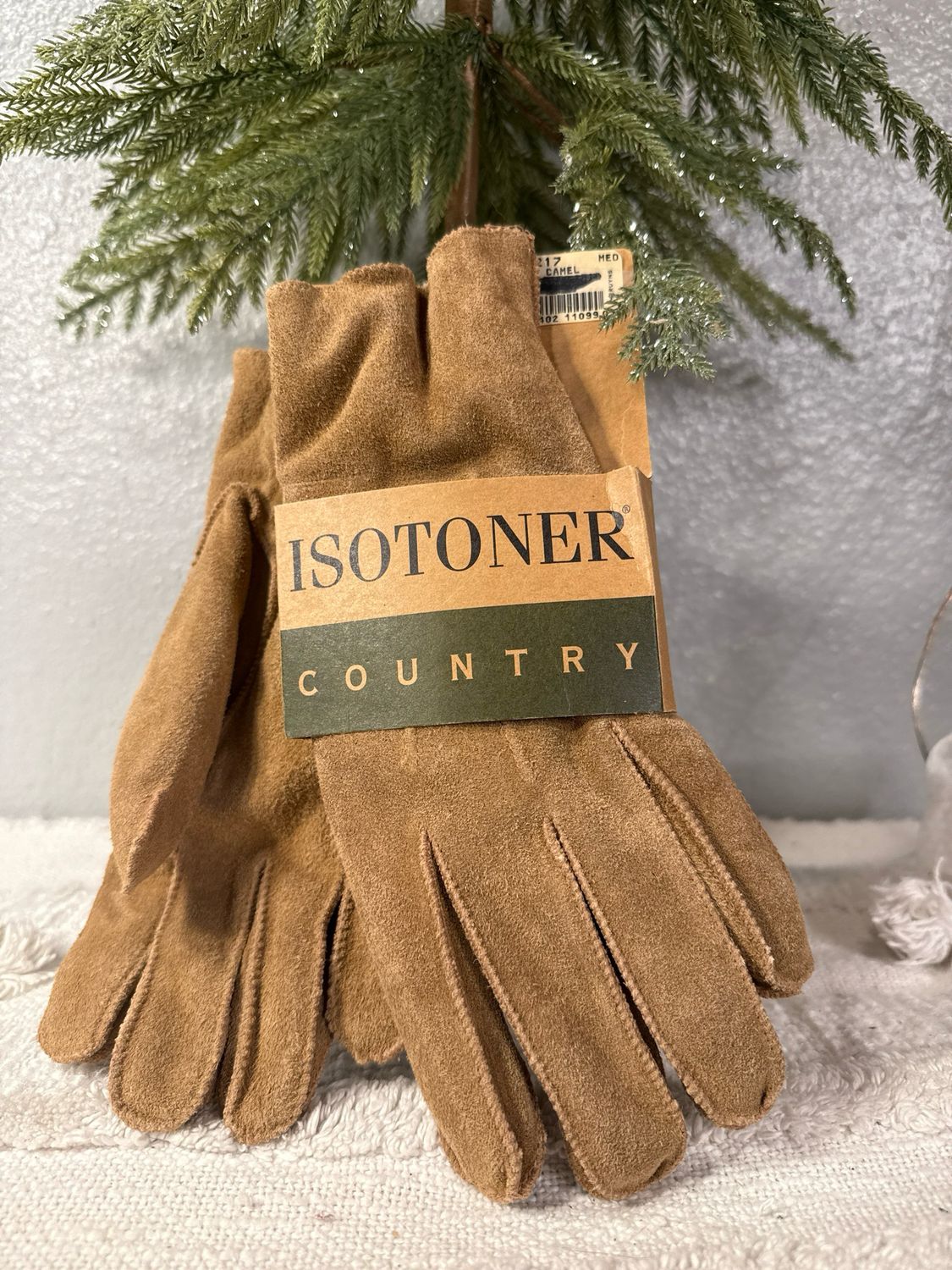Isotoner Vintage Camel Suede, And Sherpa Gloves Size Medium NEW