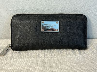 Michael Kors Black Signature Wallet