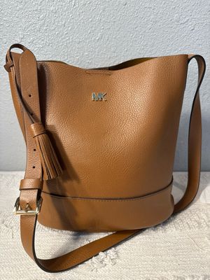 Michael Kors Camel Pebbled Leather Crossbody Bucket Bag LIKE NEW!