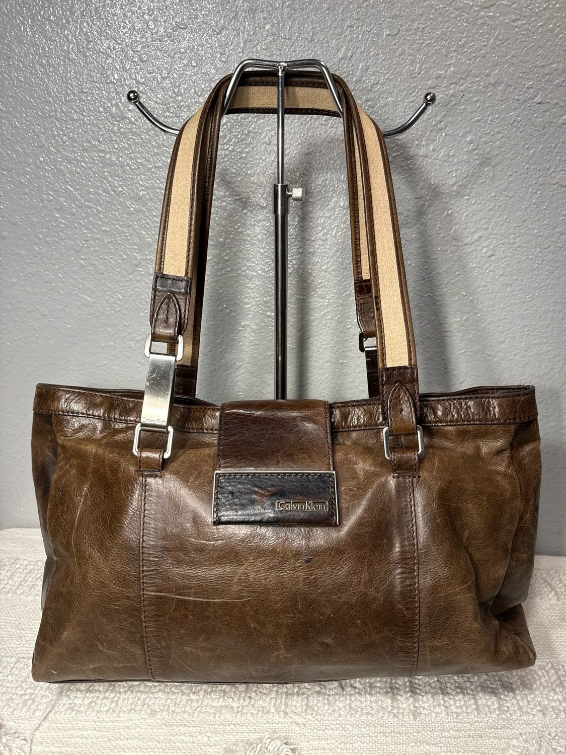 Calvin Klein Vintage Brown, Distressed Leather East West Shoulder Bag
