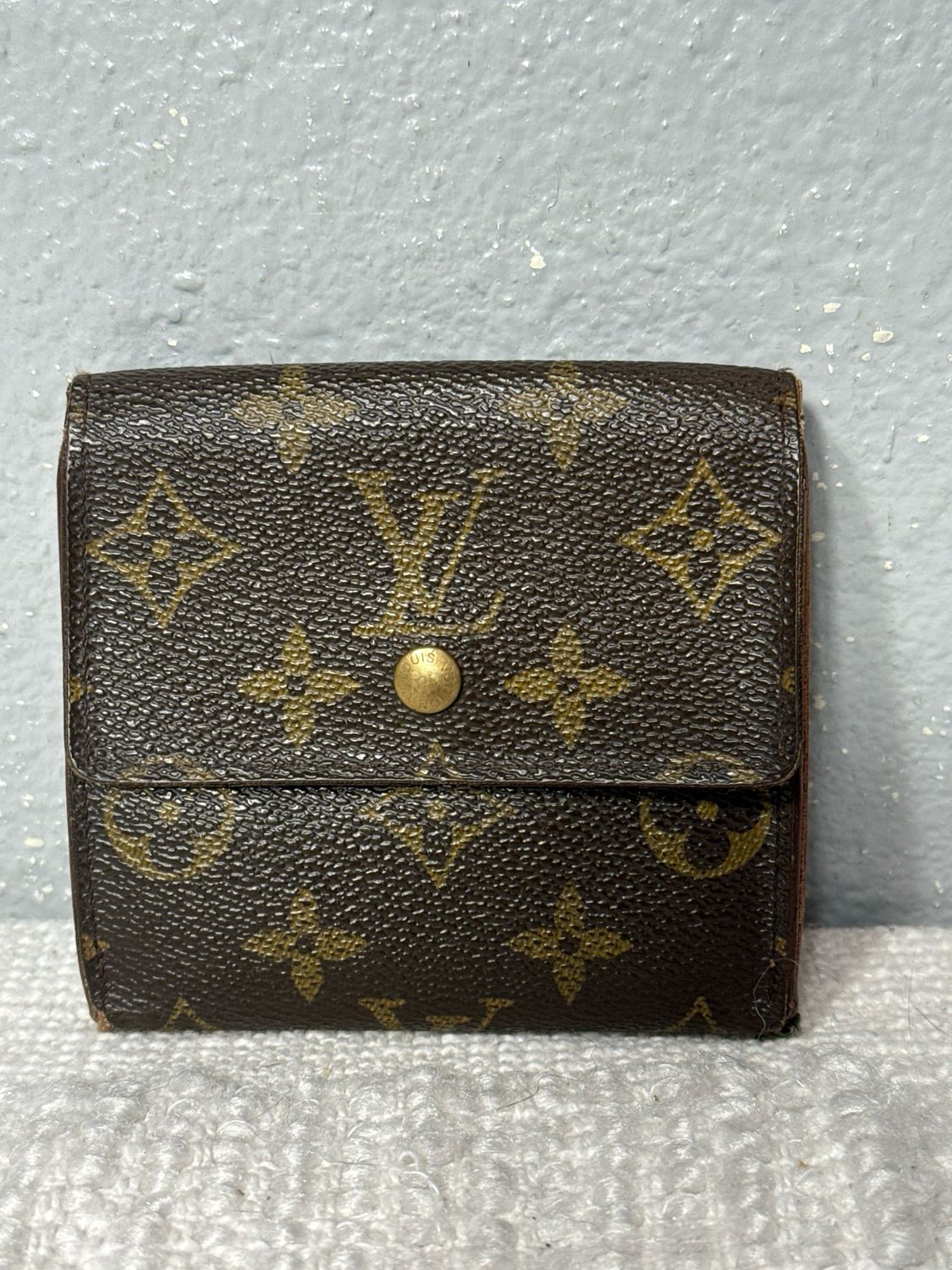 Louis Vuitton, AUTHENTIC Vintage Compact Wallet