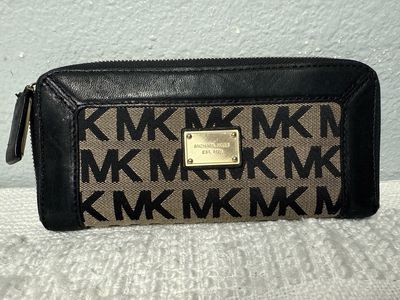 Michael Kors, Vintage Black And Gray Jacquard With Black Leather Trim Wallet