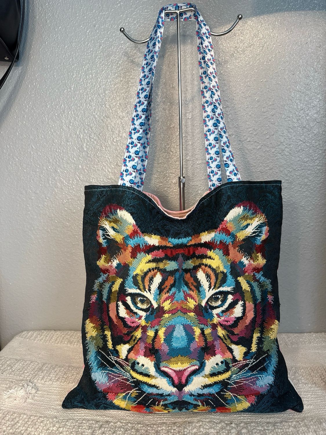 Amy Thinks Sew Custom Tiger Tapestry Tote. From My Collection. NEW NEVER USED