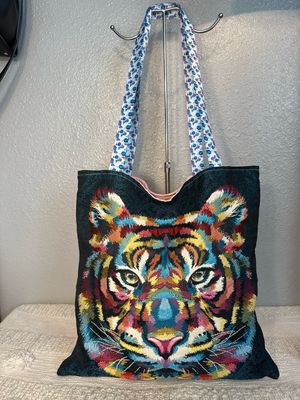 Amy Thinks Sew Custom Tiger Tapestry Tote. From My Collection. NEW NEVER USED