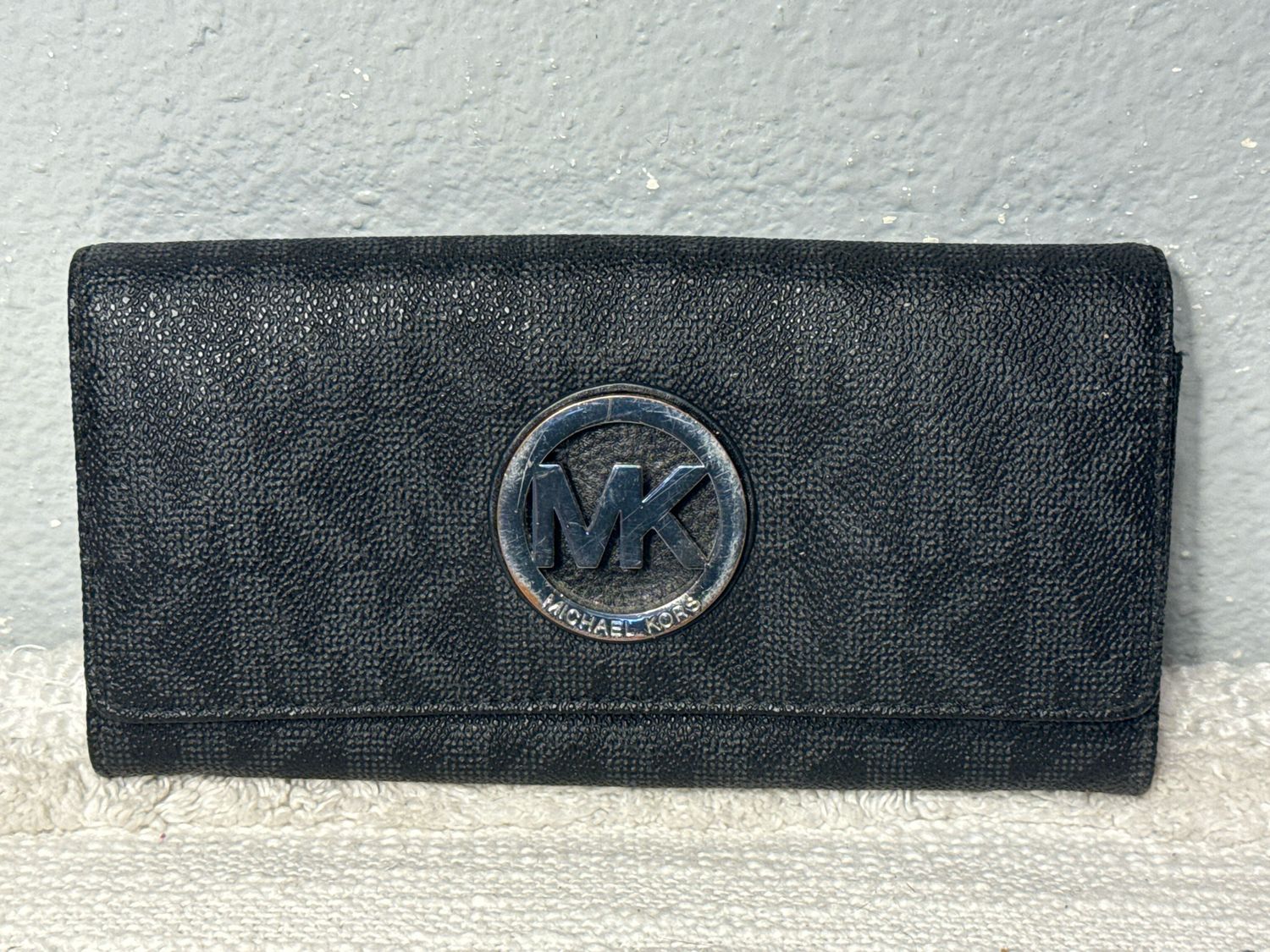 Michael Kors, Black Signature Saffiano Leather Wallet