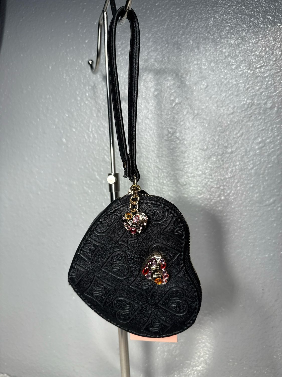 Juicy Couture Black Vegan Leather Heart-Shaped Wristlet NWT’