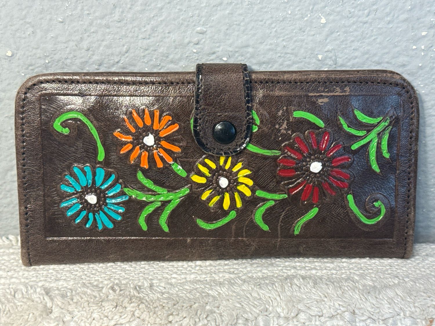 Unbranded, Vintage Brown, Leather Floral Embossed Wallet