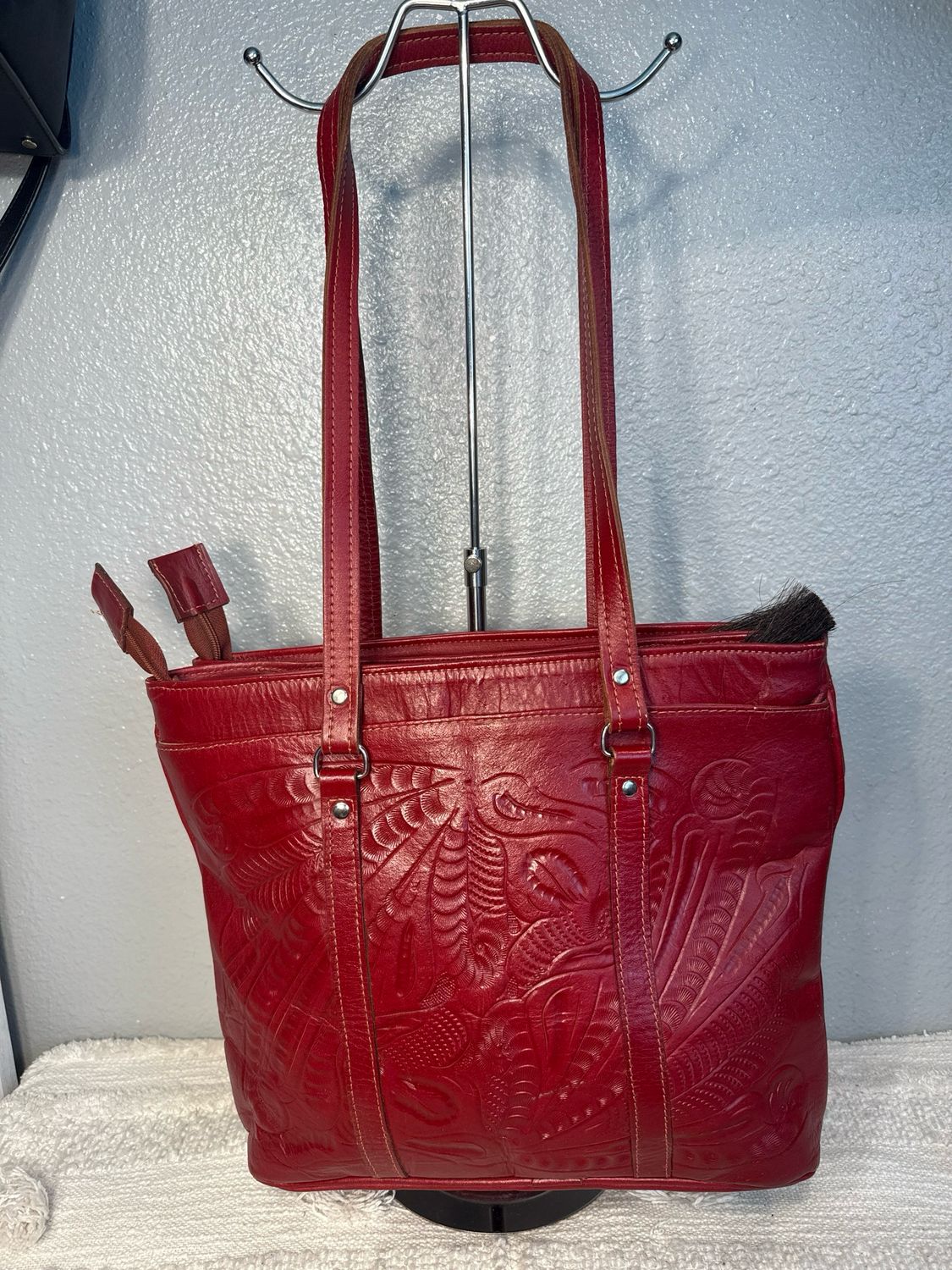 Grants Naturals Made In Paraguay Reddish Burgundy, Embossed Multi Pocket Vintage Tote