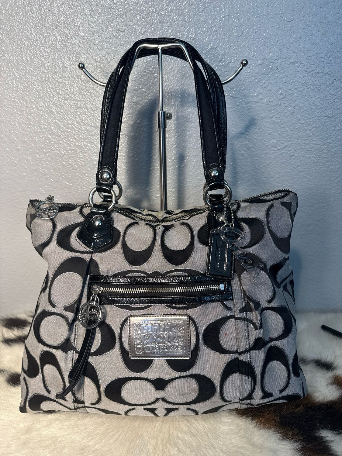 Coach Vintage Black And Gray Jacard Poppy Signature Tote