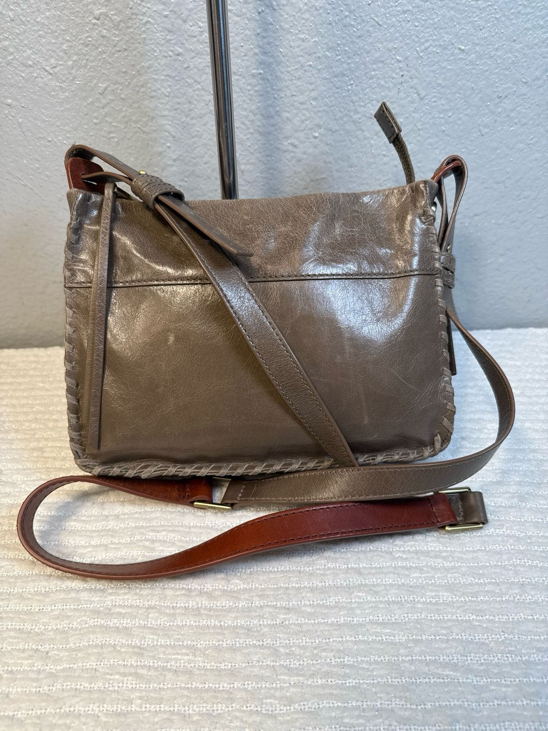Hobo Internation Top Leather Crossbody Bag LIKE NEW