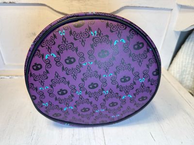 Loungefly Haunted Mansion, Bucket Bag With Eyes That Glow In The Dark New With Tags