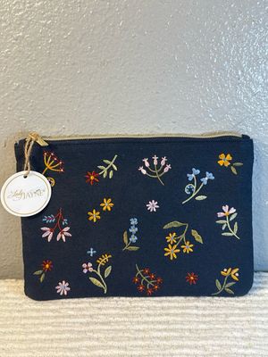 Lady Jane Blue Linen And Embroidered Flowers Catchall  Cosmetic Bag NWT